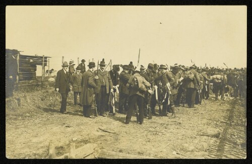 [Inspizierung des Standschützen-Bataillons Bregenz am 18. April 1915 auf der Sportwiese in den Seeanlagen]