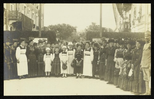 [Kaiser Karl I. und Kaiserin Zita in Bregenz, Verabschiedung und Abfahrt am Bregenzer Bahnhof] 