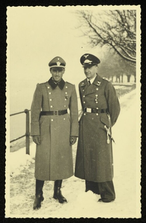 Zwei Offiziere am Bodensee