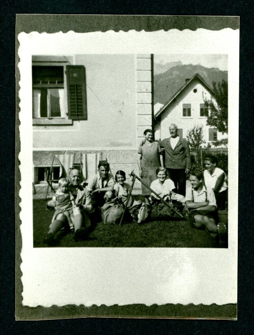 Wandergruppe vor dem Aufbruch