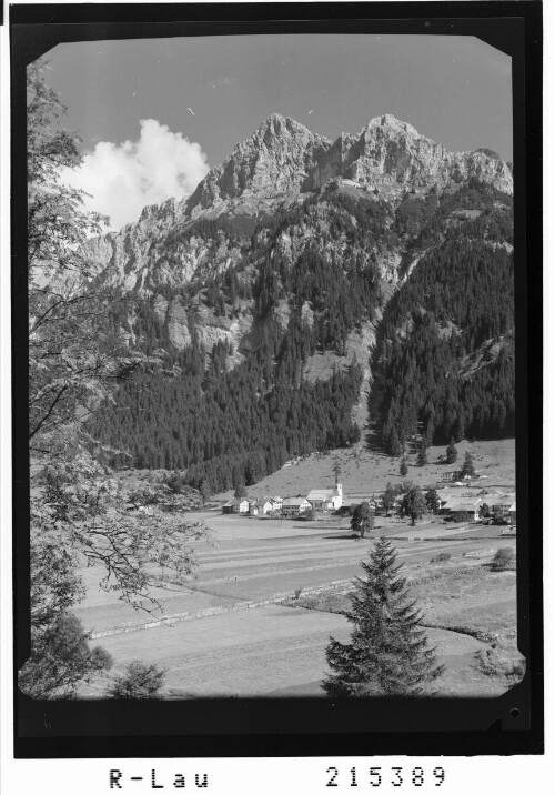 Nesselwängle / Tirol Rote Fluh 2111 m und Gimpel 2176 m : [Nesselwängle mit Rote Flüh und Gimpel]