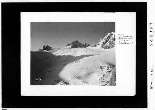 [Blick auf den Hallstätter Gletscher mit Niederem und Hohem Dachstein / Oberösterreich]