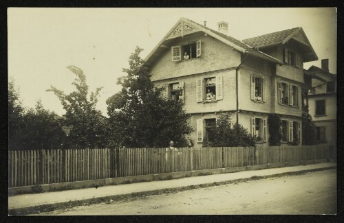 [Heldendankstraße]