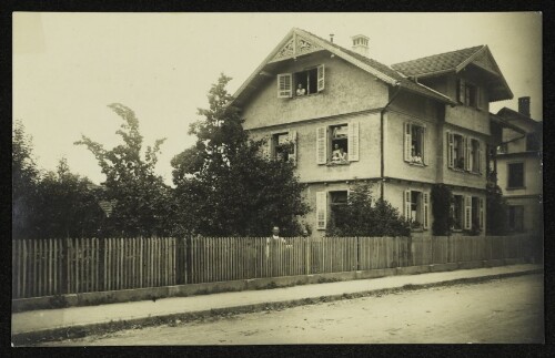 [Heldendankstraße in Bregenz-Vorkloster]