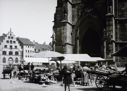 Marktstände vor dem Freiburger Münster