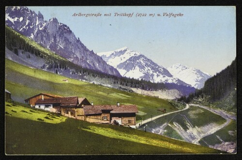 Arlbergstraße mit Trittkopf (2722 m) u. Valfagehr