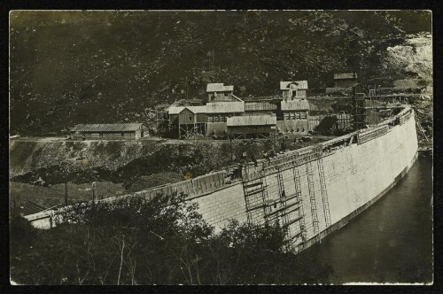 Bau der Spullersee-Staumauer in Vorarlberg