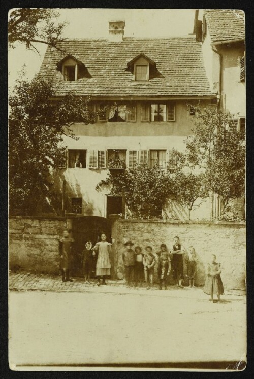 Gruppe von Kindern in der Bregenzer Oberstadt