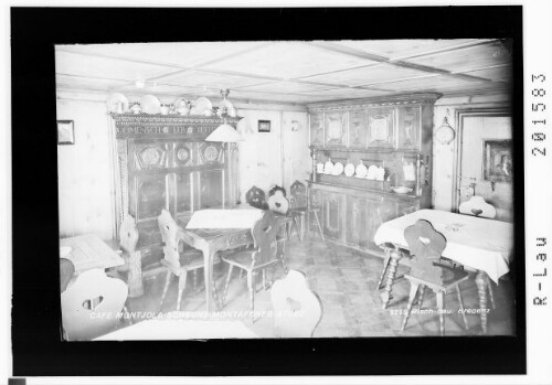 Cafe Montjola / Schruns / Montafoner Stube