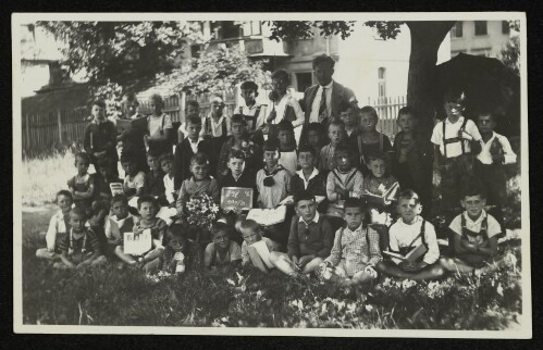 Gruppenaufnahme einer Schulklasse, 2. Klasse, Schuljahr 1930/31