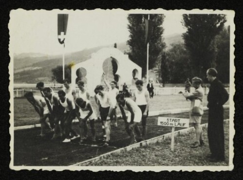 Start zum 1500-m-Lauf