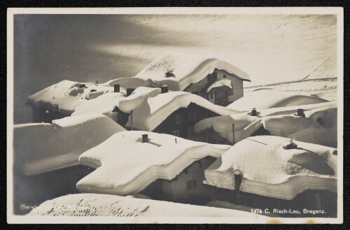 Bergdorf im Winter