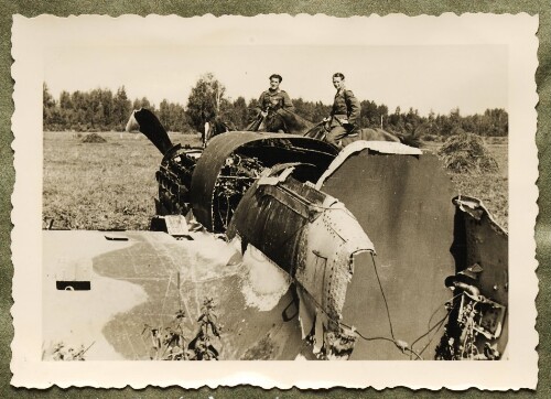Russisches Schlachtflugzeug, abgeschossen durch FLAK