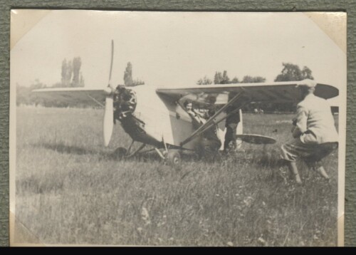 Motorflugzeug mit Sternmotor