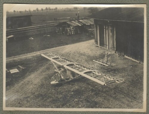 Segelflugzeug GRÜNE POST im Rohbau