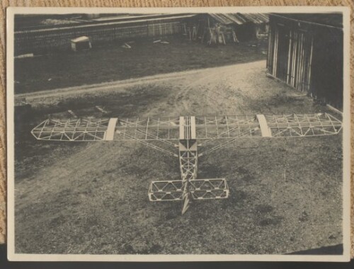 Segelflugzeug GRÜNE POST im Rohbau
