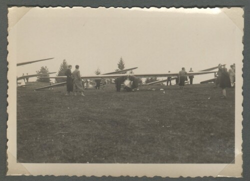 Segelflugzeuge am Start