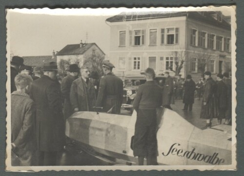 Bundeskanzler Dr. Kurt Schuschnigg begrüßt Bregenzer Segelflieger