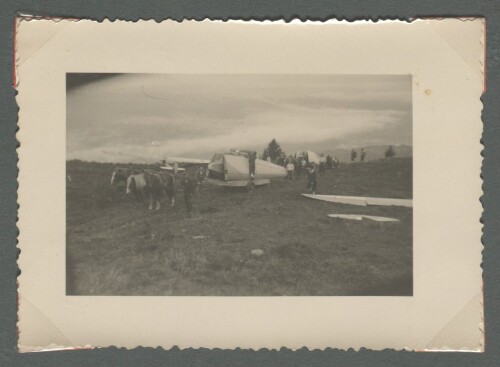 Segelflugzeug Transport um Startplatz mit 2 PS