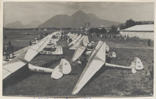 Segelflugwettbewerb am Flugplatz Salzburg Maxglan