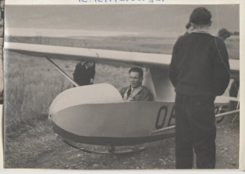Karl Kittelberger mit Flugzeug GRUNAU BABY