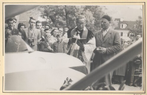 Flugzeugweihe HÜTTER H 17 durch Prof. Dr. Böckle