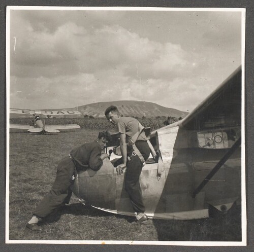 Segelflugschule des Nationalsozialistischen Fliegerkorps NSFK, Spitzerberg, östlich von Wien
