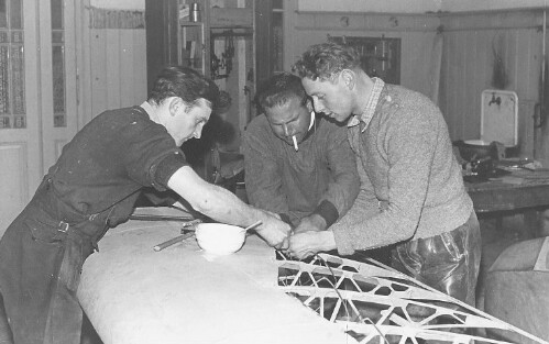 Bau des Schulflugzeugs GRUNAU BABY