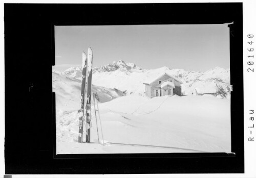 Ascherhütte 2250 m gegen Hohen Riffler 3160 m