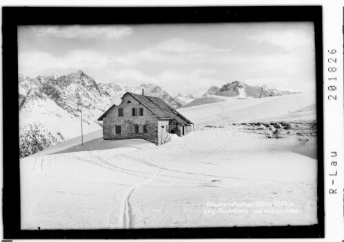 Friedrichshafner Hütte 2151 m gegen Fluchthorn