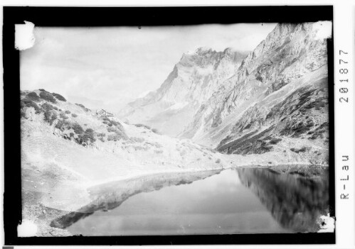 [Coburger-Hütte am Drachensee gegen Wetterstein]