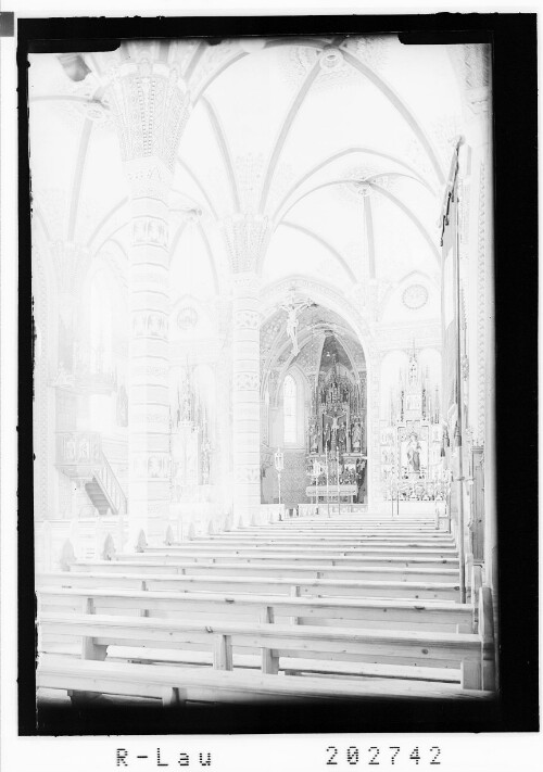 [Pfarrkirche in Silbertal / Kircheninneres]