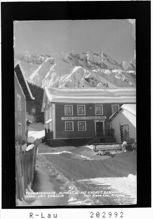 Touristenhaus Alpina mit Piz Vadret / Samnaun 1850 m