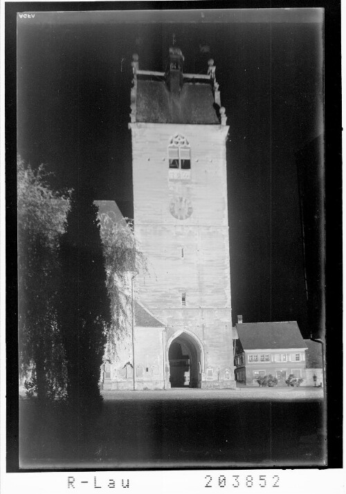 [Stadtpfarrkirche in Bregenz bei Nacht]