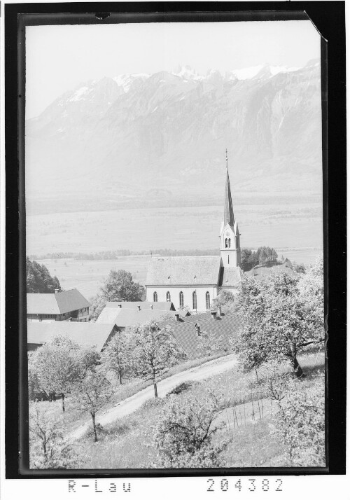 [Fraxern gegen Alpsteingruppe mit Altmann und Säntis]