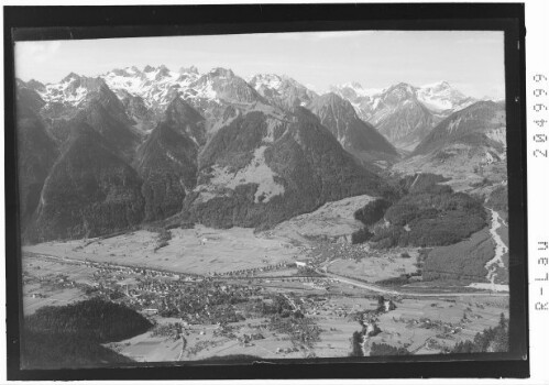[Blick vom Muttersberg auf Bludenz und in den Rhätikon]