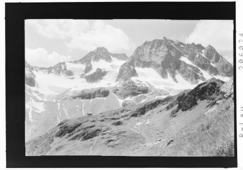 [Darmstädter Hütte gegen Küchelspitze und Kuchenspitze]