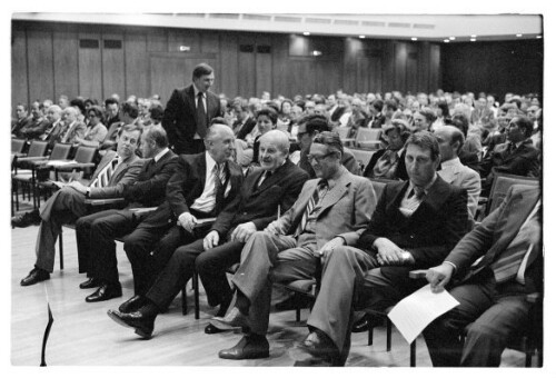 Schallplatten für Landeshauptmann - Übergabe in Stadthalle Feldkirch