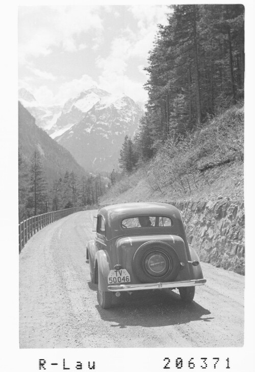 [Strasse nach Brand / Blick zur Scesaplana]